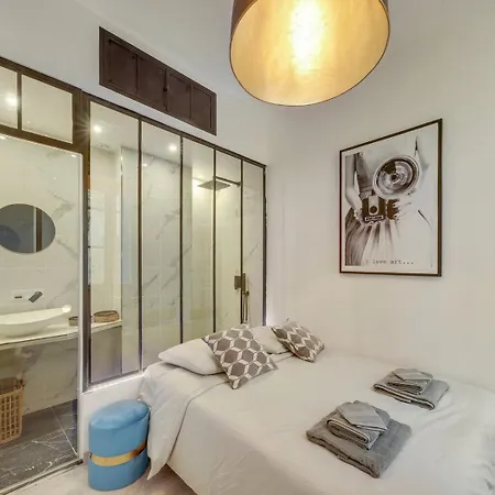 133 Charly - Superb In Paris. Apartamento *